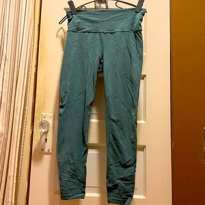 Athleta salutation 7/8 tight